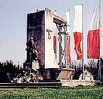 Pomnik sapera w Gozdowicach - republika.pl/maryda/krzywiel/nadodrzwiosna/
